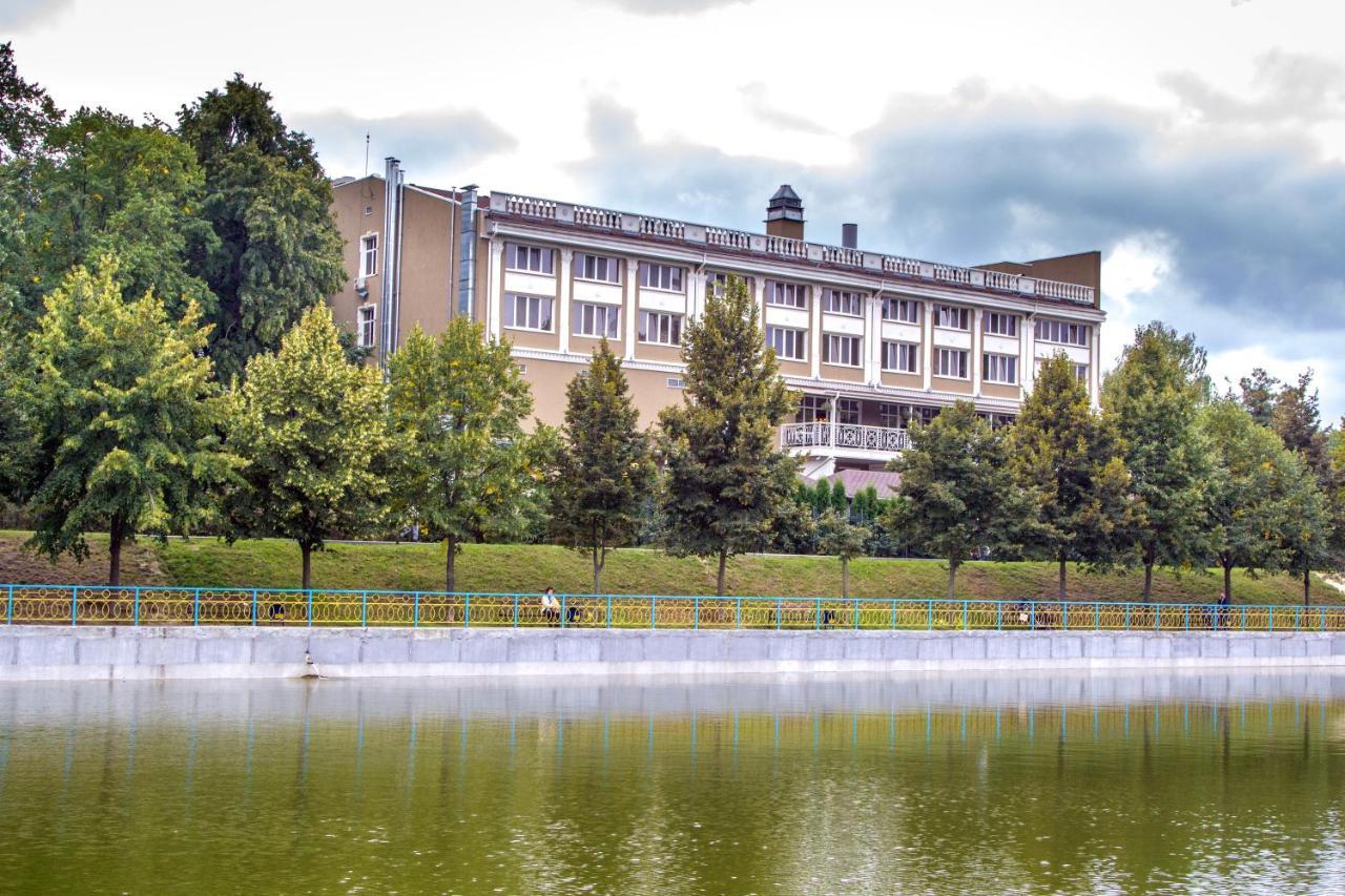 Orly Park-Hotel Kiev Buitenkant foto