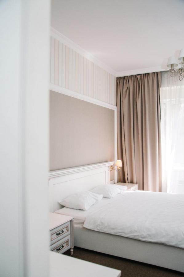 Orly Park-Hotel Kiev Buitenkant foto
