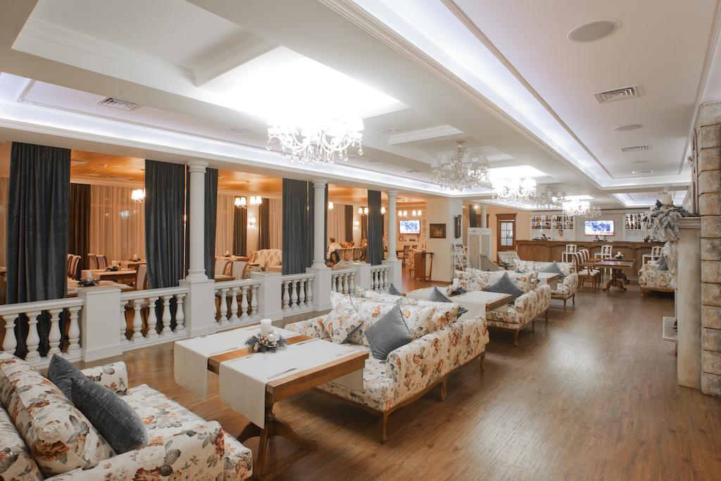 Orly Park-Hotel Kiev Buitenkant foto