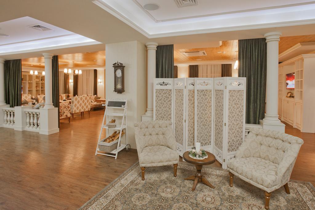 Orly Park-Hotel Kiev Buitenkant foto