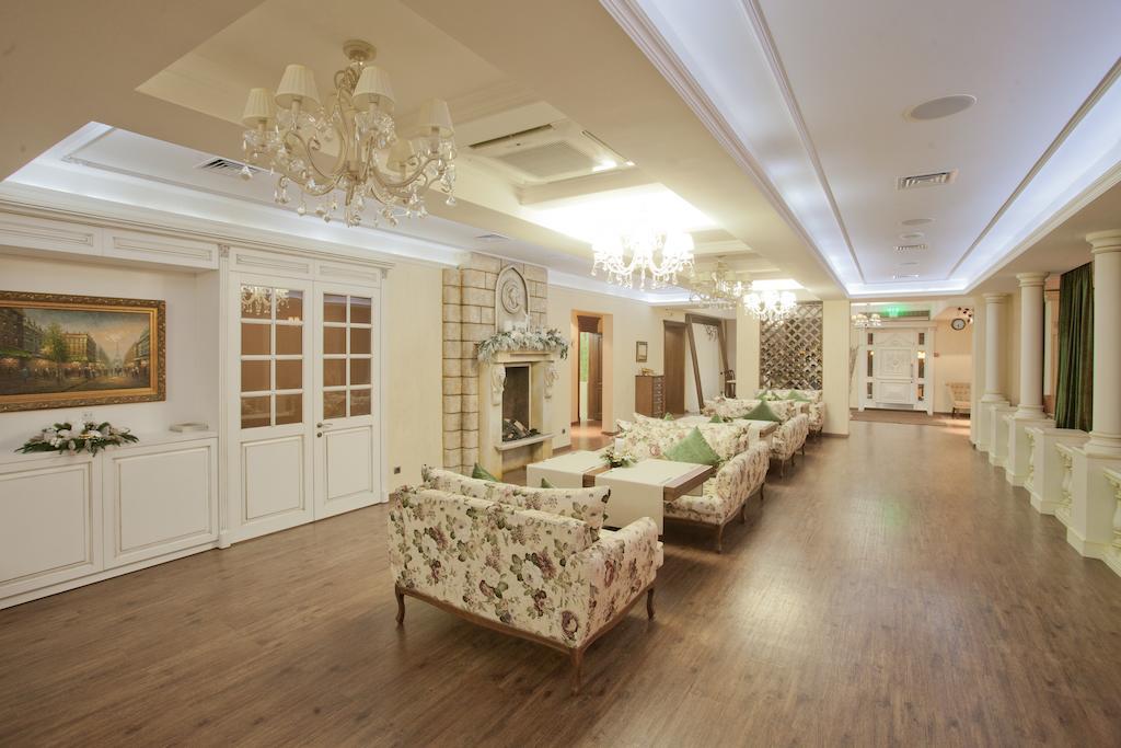 Orly Park-Hotel Kiev Buitenkant foto
