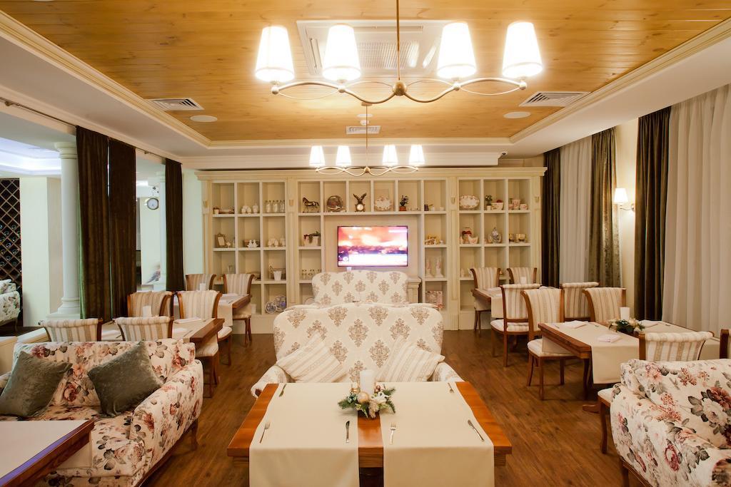 Orly Park-Hotel Kiev Buitenkant foto