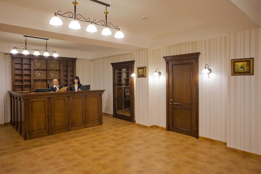 Orly Park-Hotel Kiev Buitenkant foto