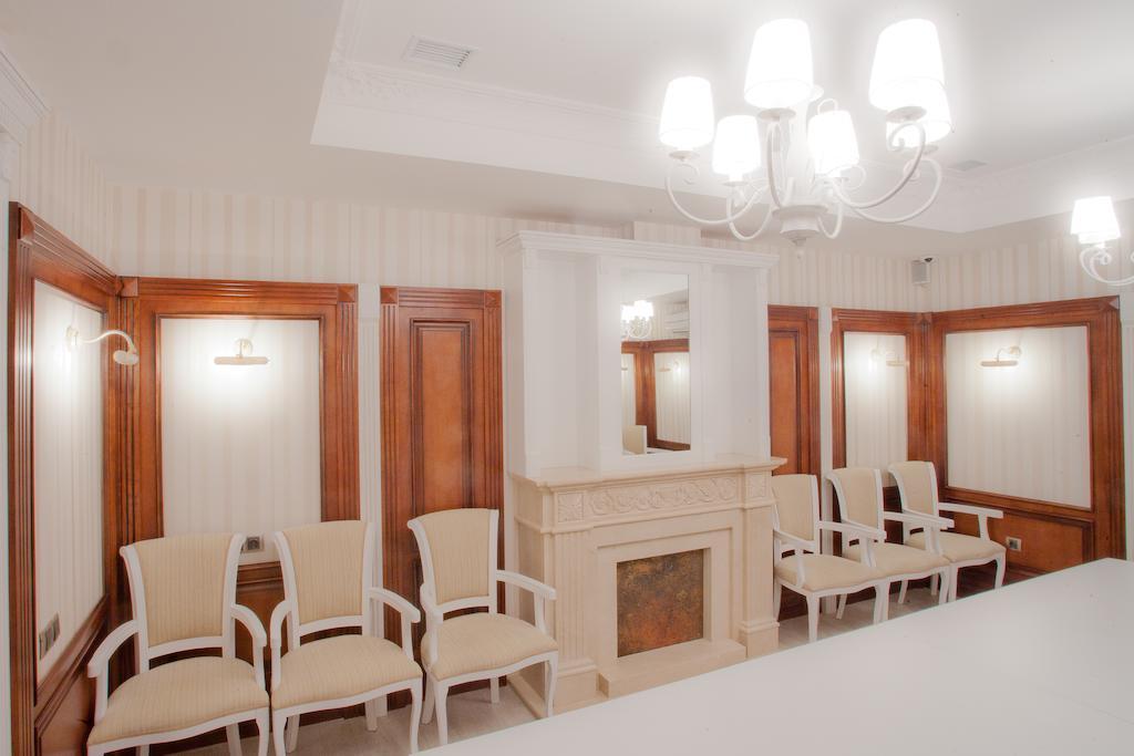 Orly Park-Hotel Kiev Buitenkant foto