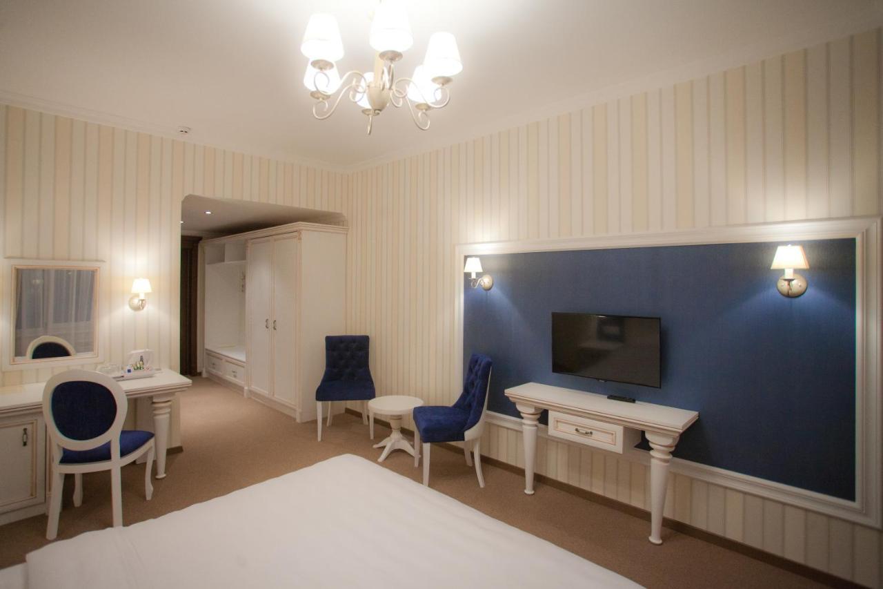 Orly Park-Hotel Kiev Buitenkant foto
