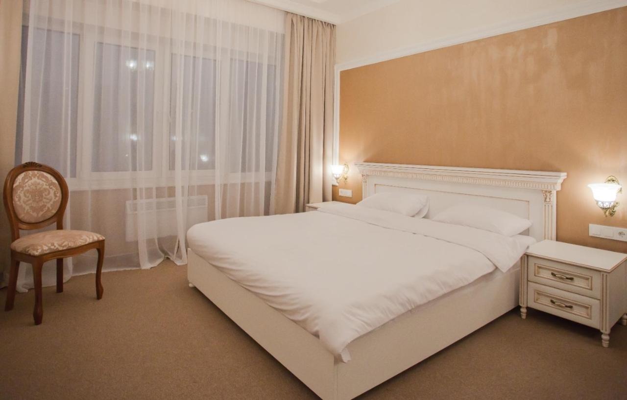 Orly Park-Hotel Kiev Buitenkant foto